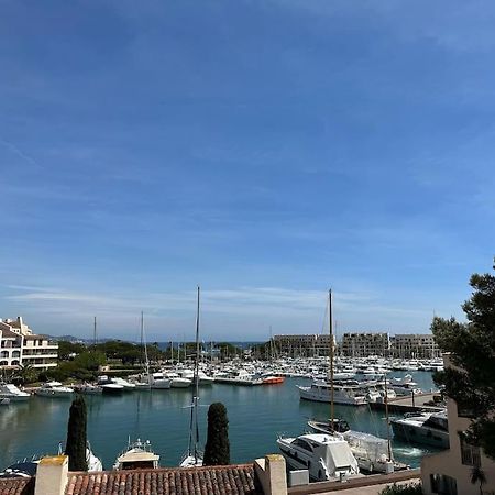 Apartamento L'Atelier Marin Sur Le Port Des Marines Cogolin Exterior foto