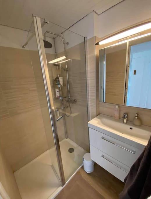 Apartamento L'Atelier Marin Sur Le Port Des Marines Cogolin Exterior foto