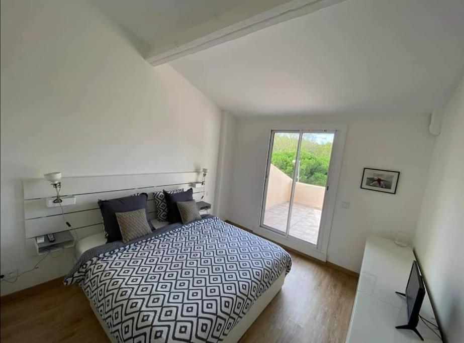 Apartamento L'Atelier Marin Sur Le Port Des Marines Cogolin Exterior foto