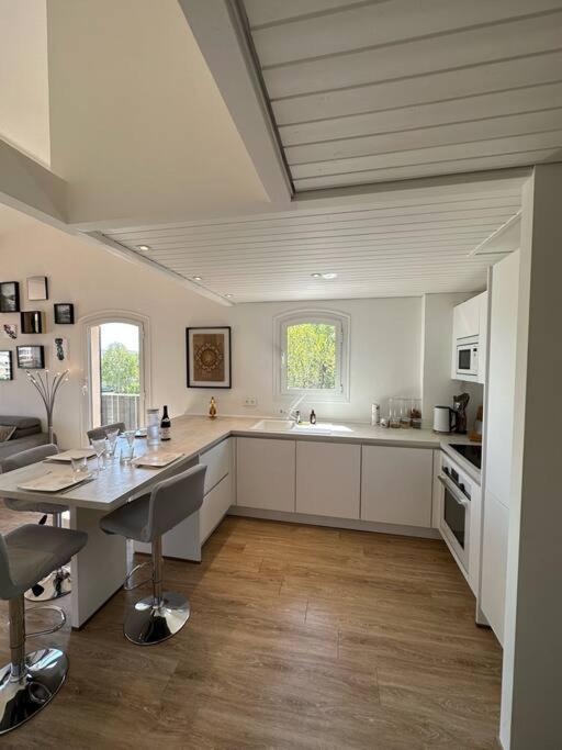 Apartamento L'Atelier Marin Sur Le Port Des Marines Cogolin Exterior foto