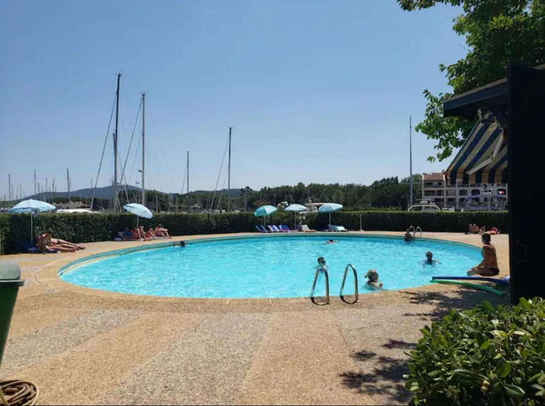 Apartamento L'Atelier Marin Sur Le Port Des Marines Cogolin Exterior foto
